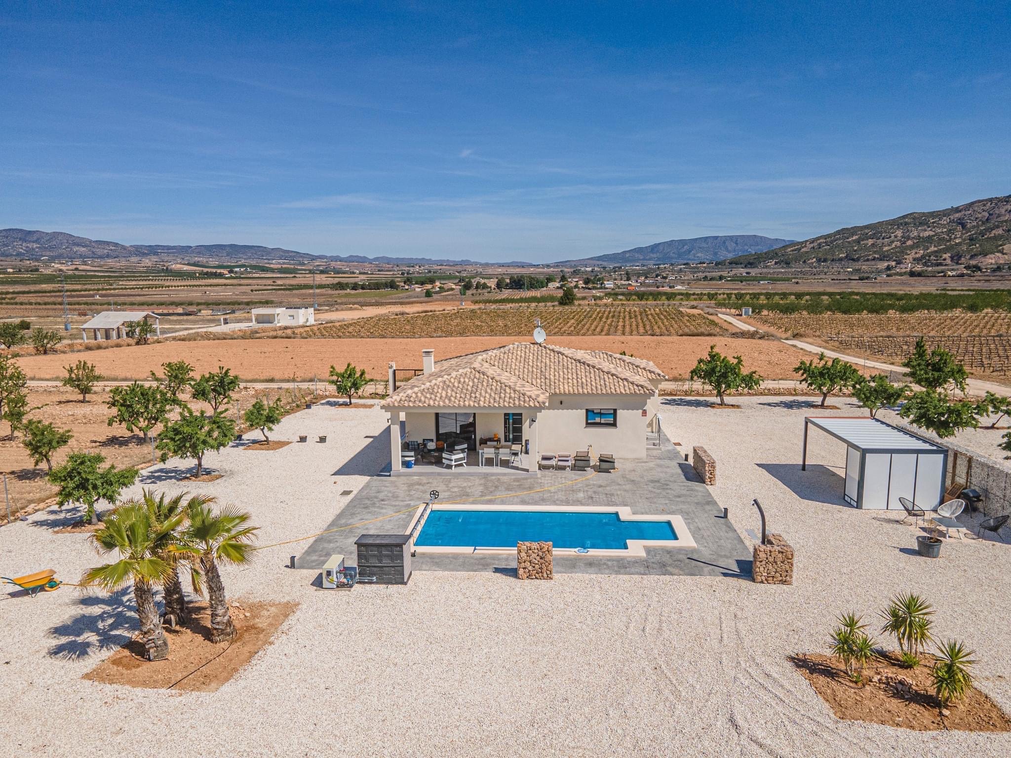 House in Pinoso - view 1