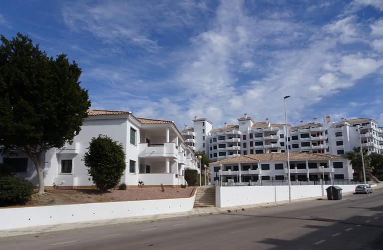 Apartment in Urbanizacion los Balcones - view 1