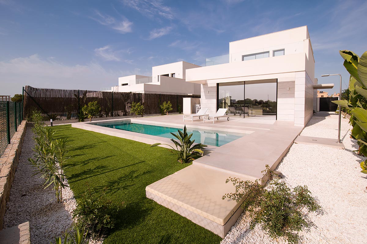 House in Los Montesinos - view 1