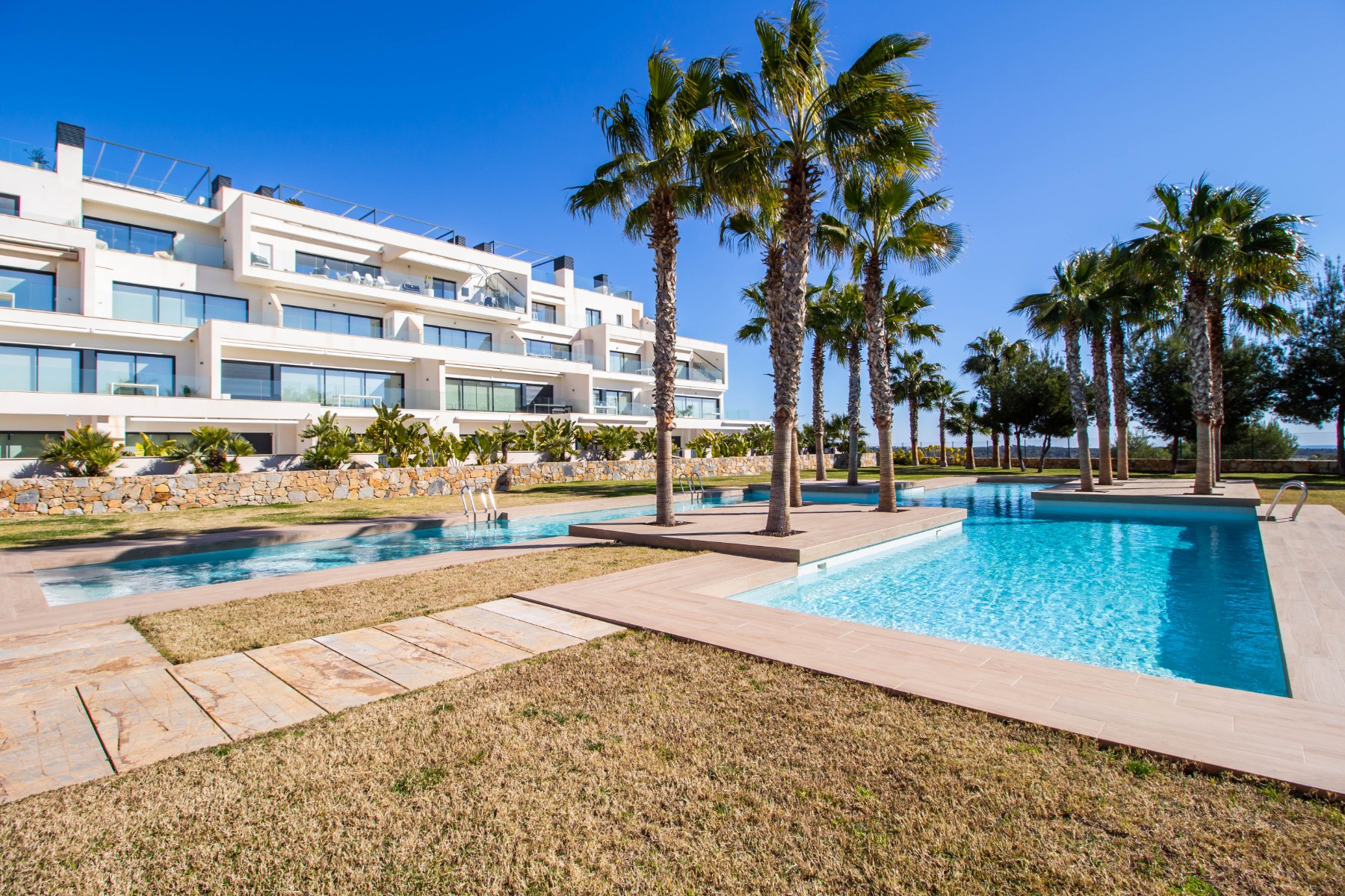 Apartment in Alicante - view 1