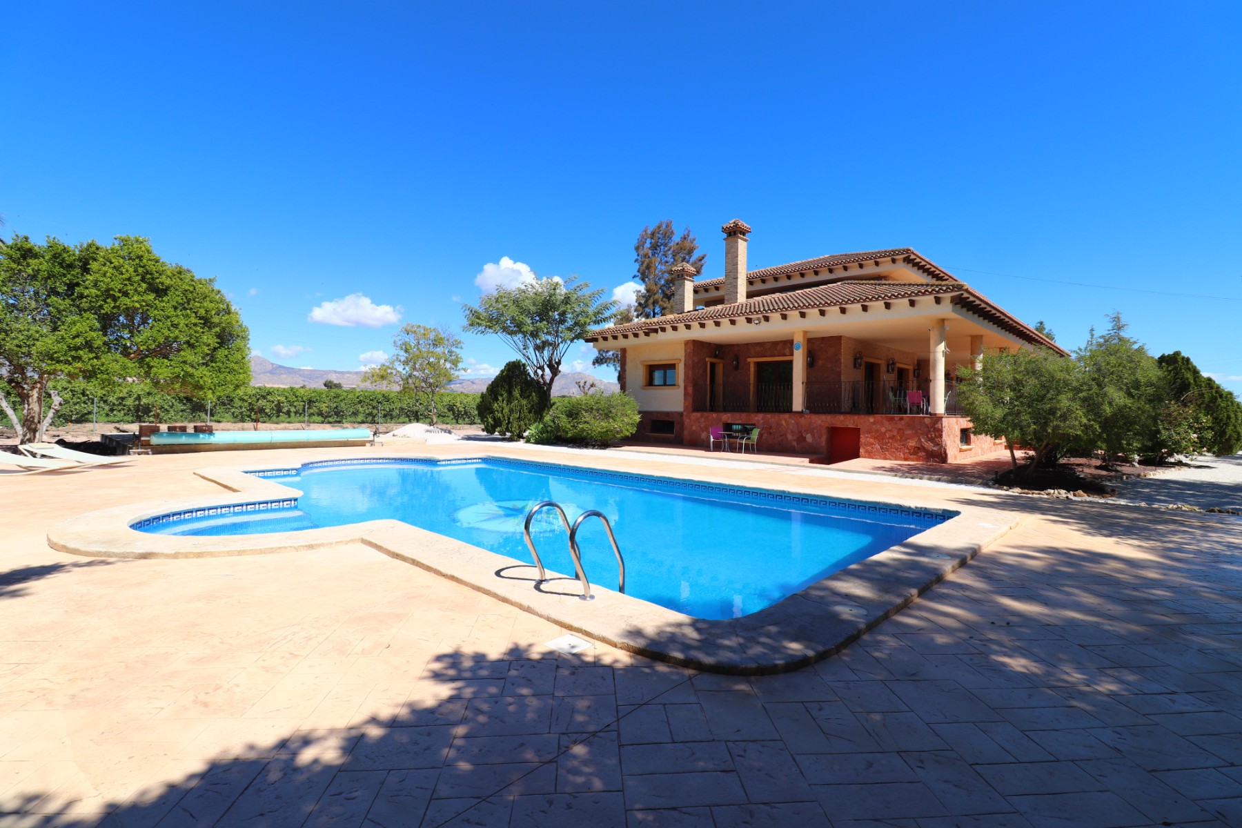 House in Alicante - view 1