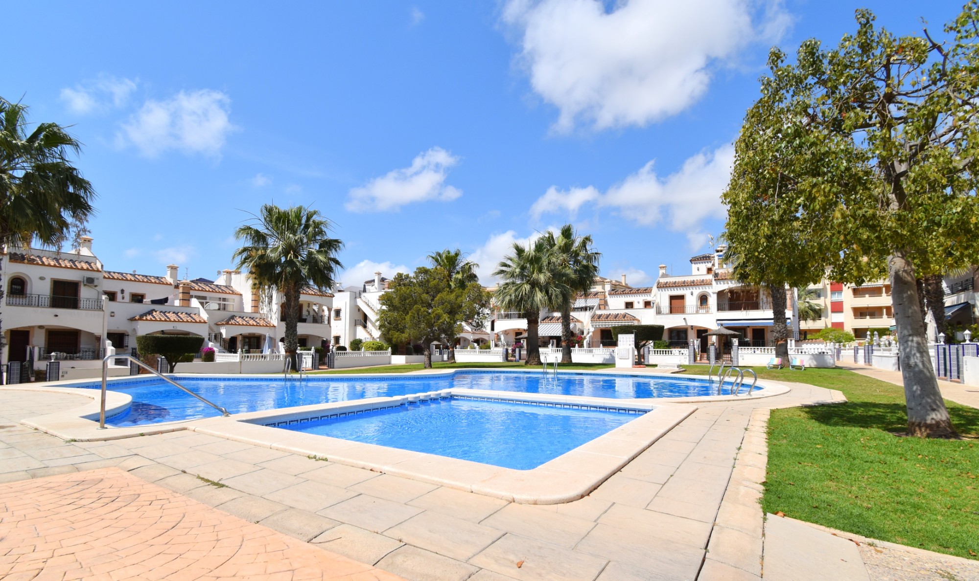 Apartment in Urbanizacion los Balcones - view 1
