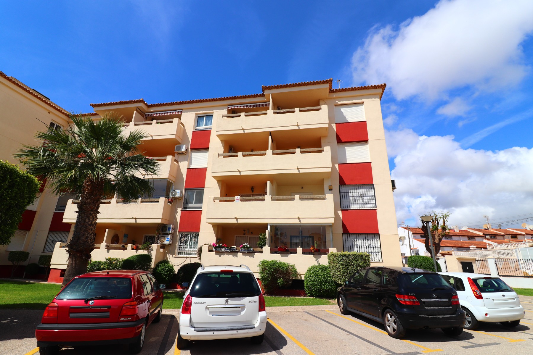 Apartment in Urbanizacion los Balcones - view 1