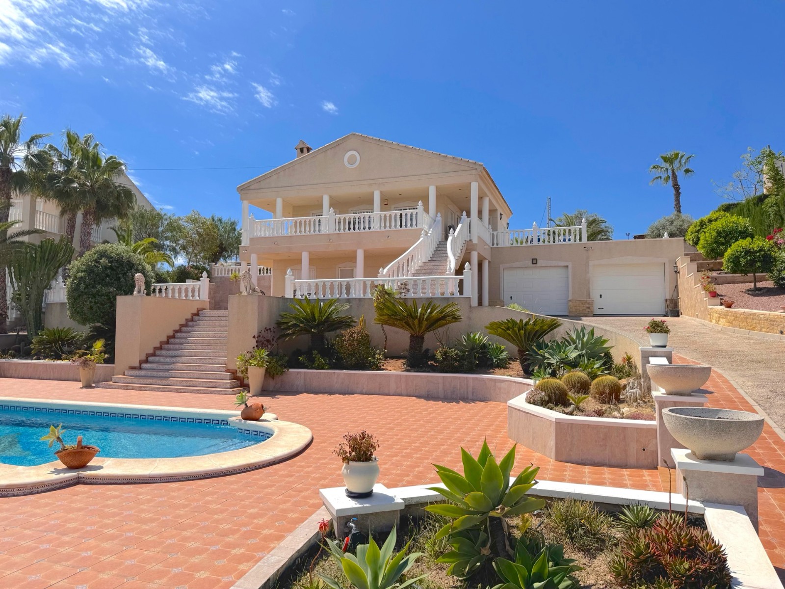 House in Alicante - view 1