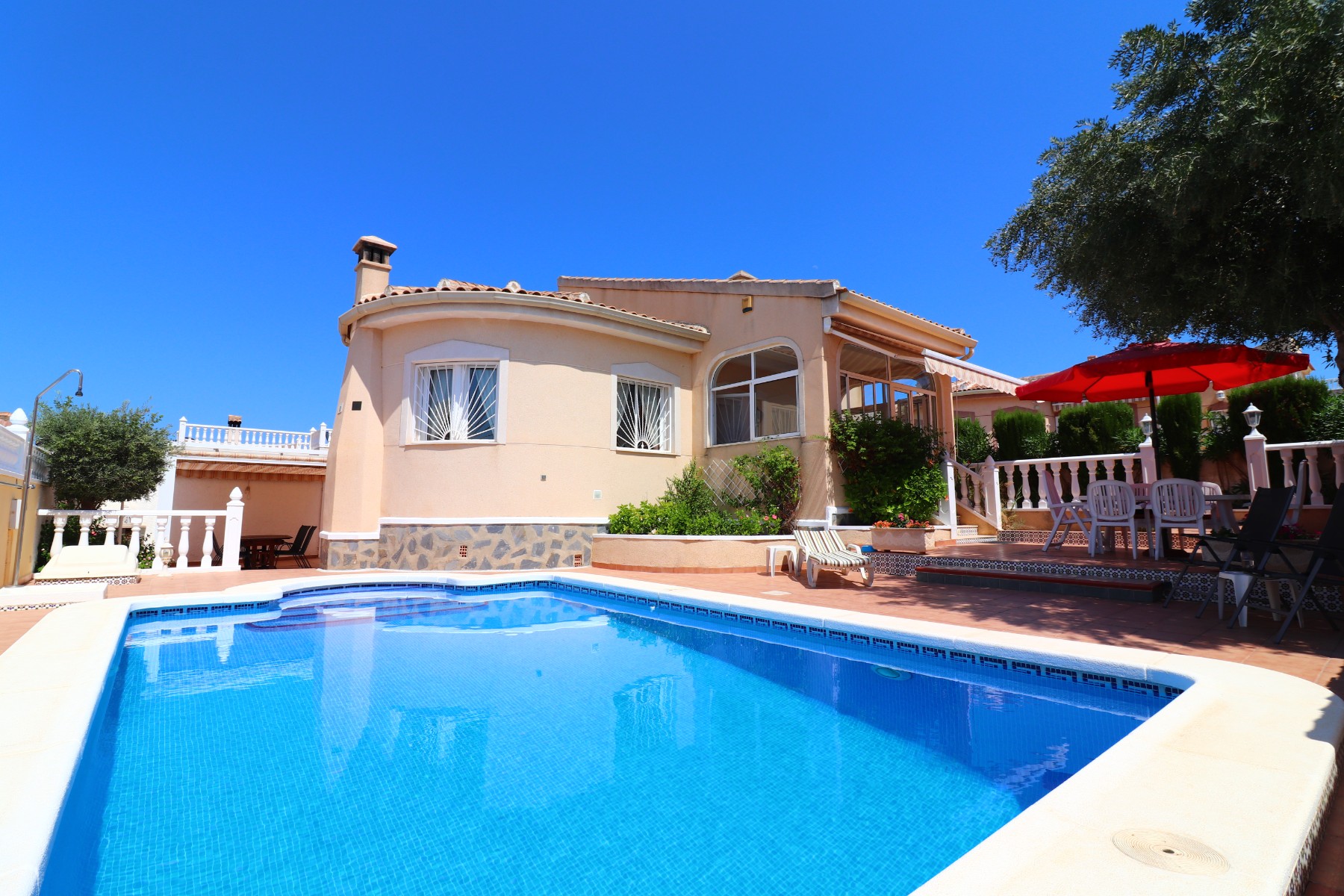 House in Alicante - view 1