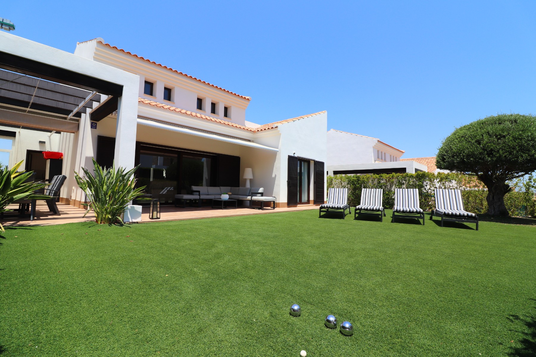 House in Alicante - view 1