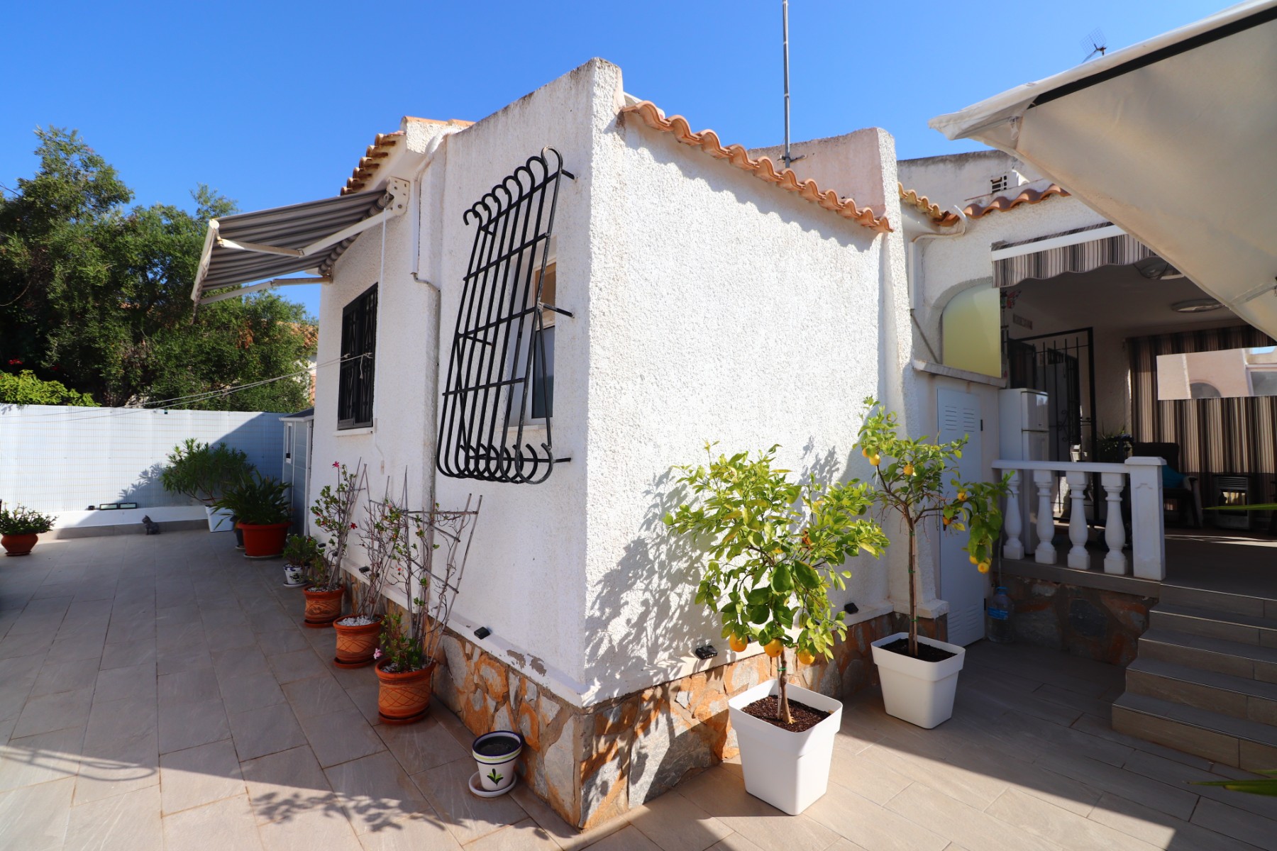House in Urbanizacion los Balcones - view 1