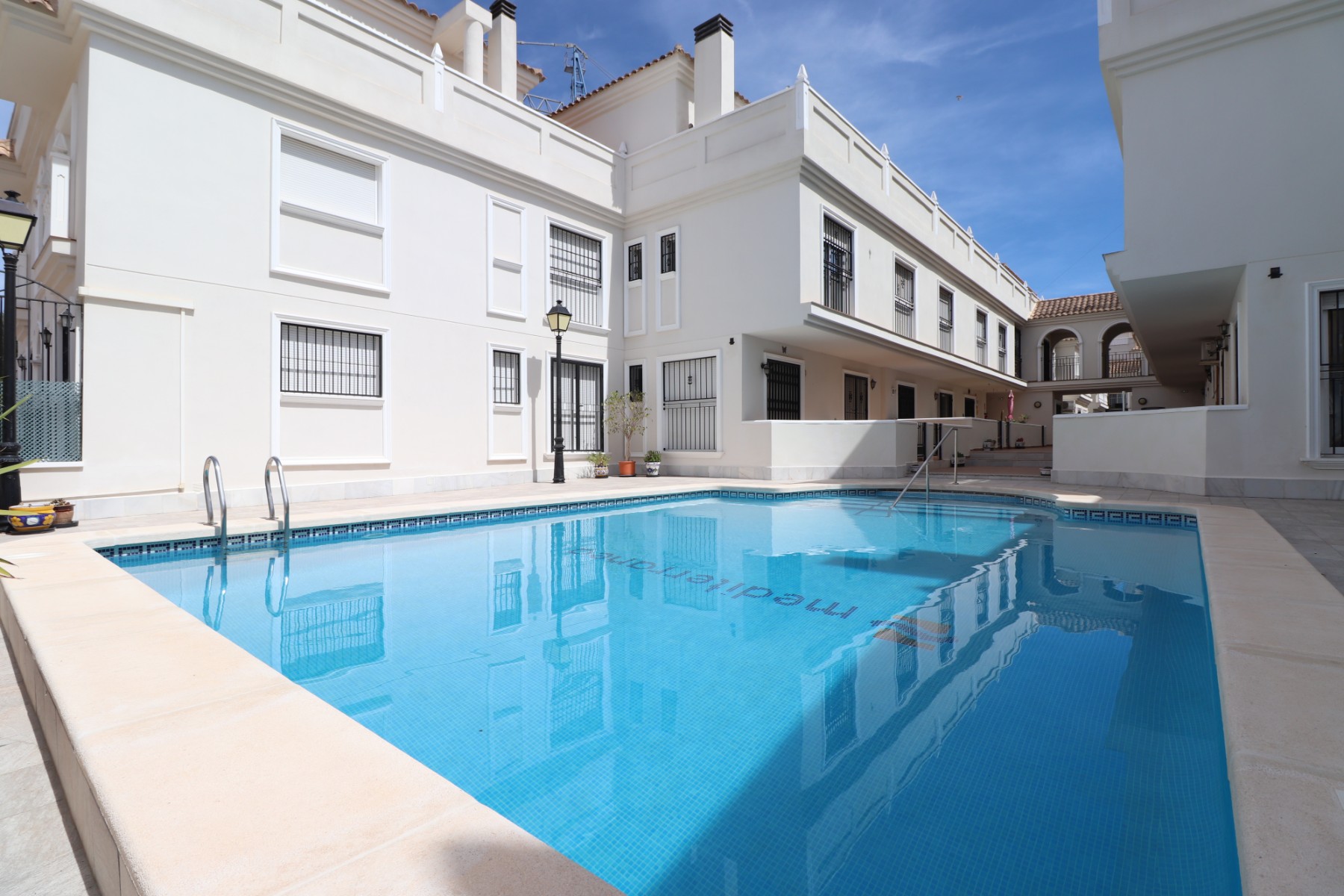 Apartment in Formentera de Segura - view 1
