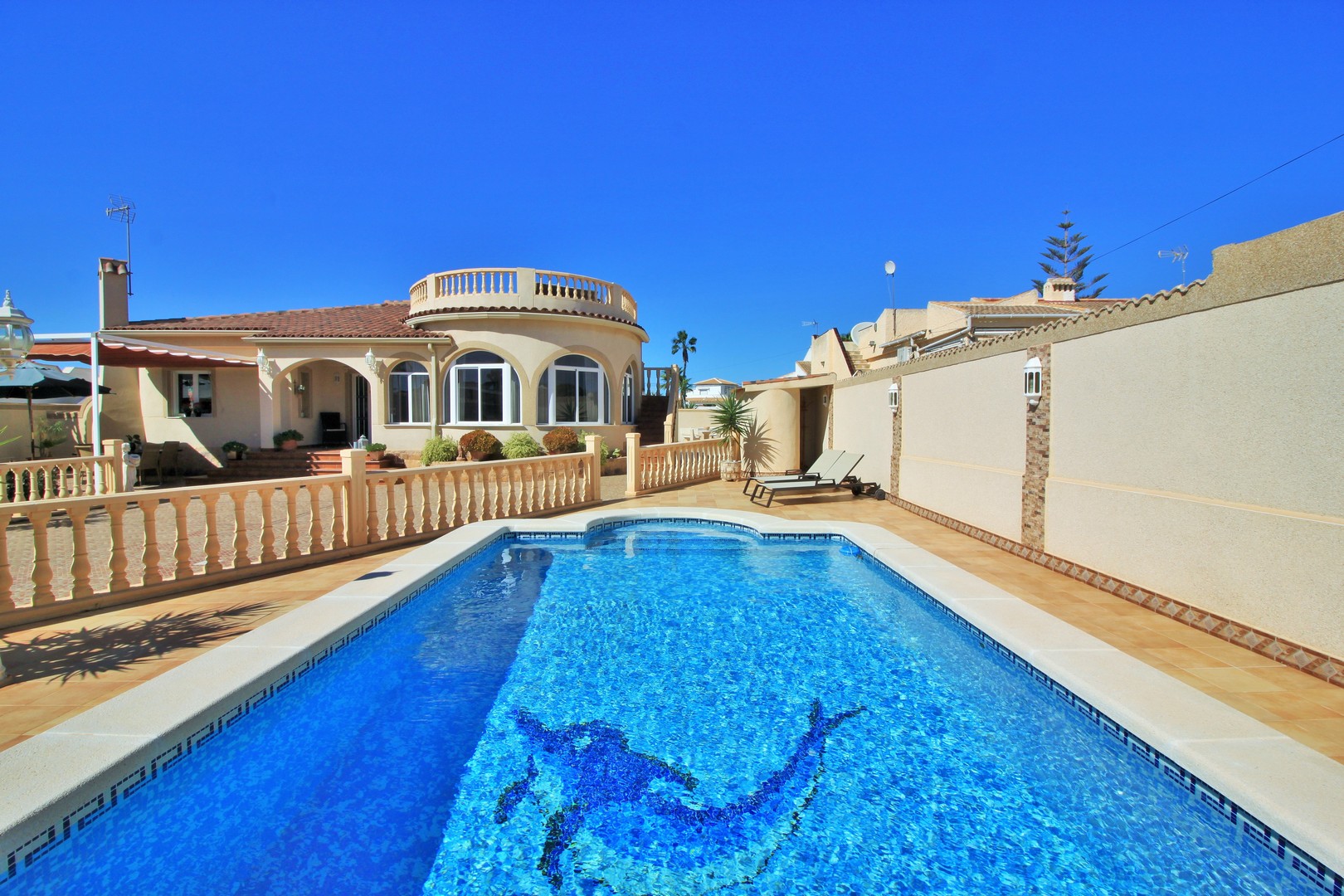 Villa in El Chaparral - view 1