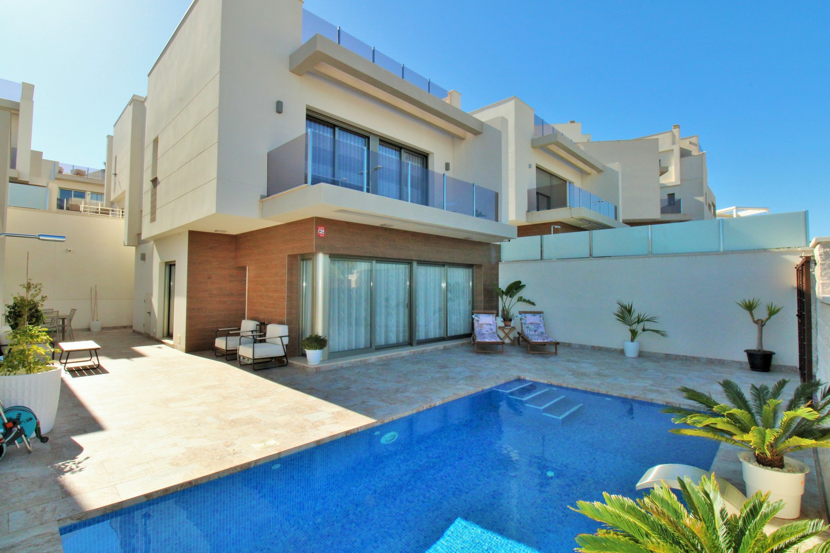 Villa in Urbanizacion los Balcones - view 1