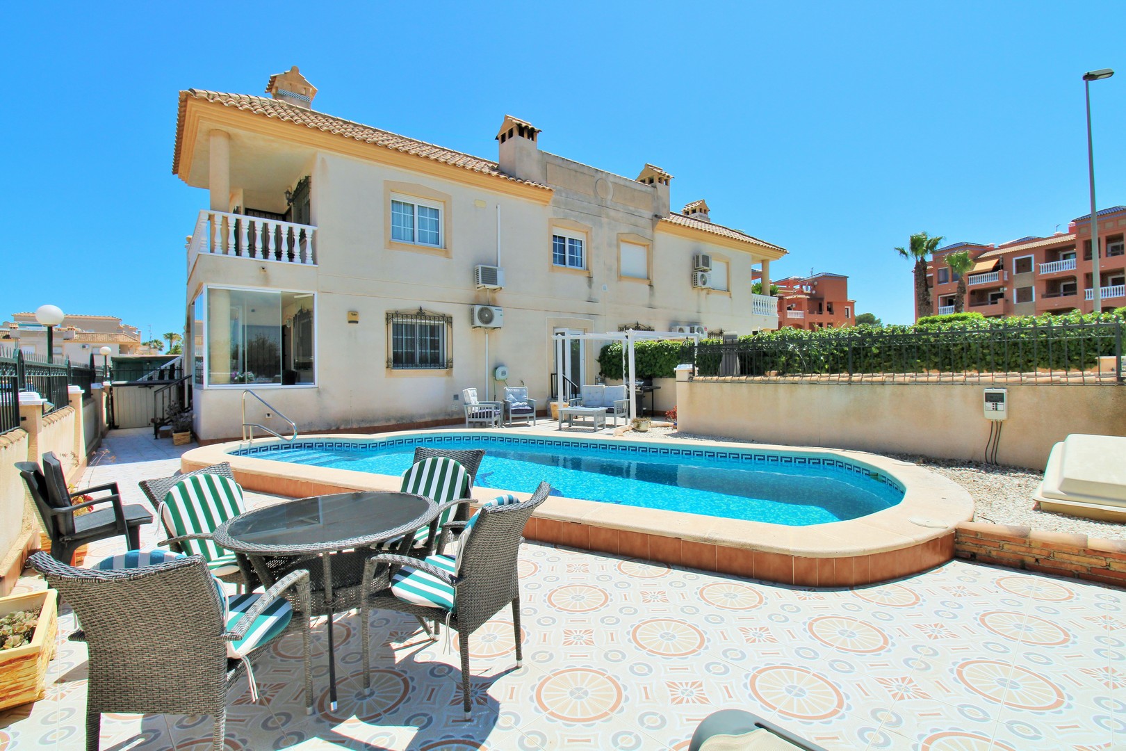 Apartment in Urbanizacion los Balcones - view 1