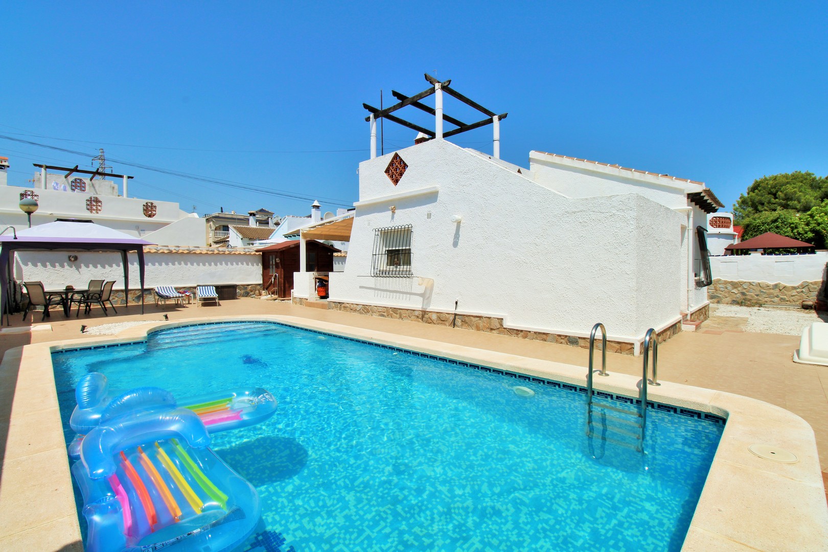 Villa in Villamartin - view 1