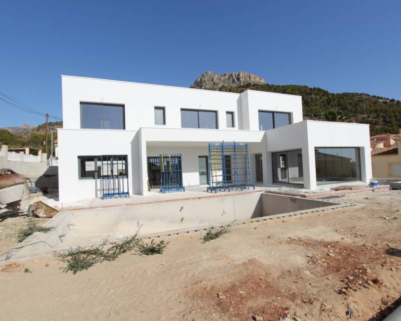 Villa in Calp - view 1