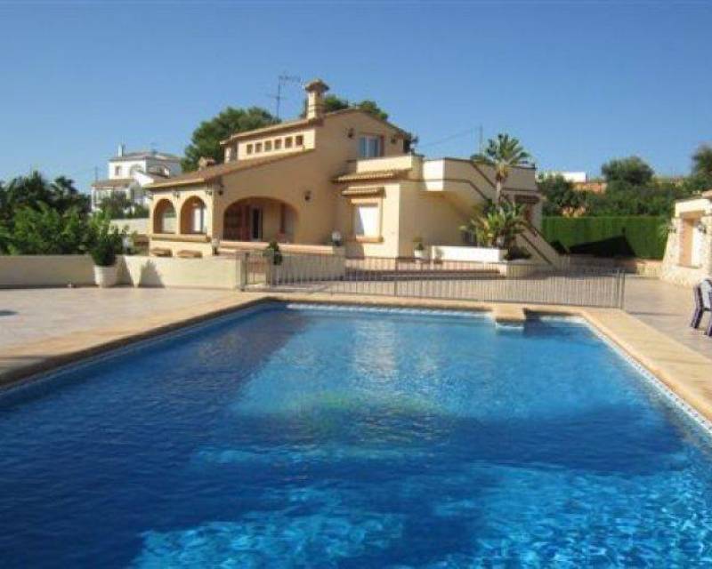 Villa in Benissanet - view 1