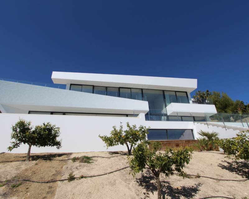 Villa in Benissanet - view 1