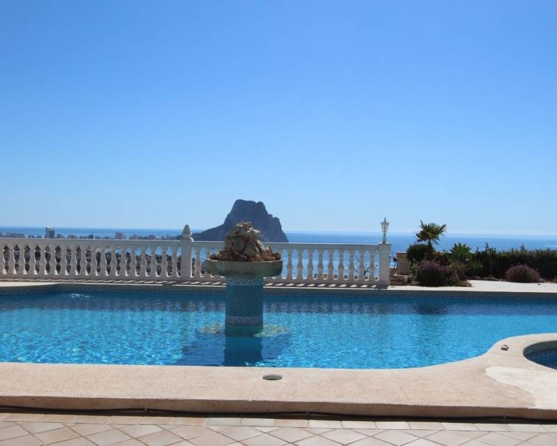 Villa in Calp - view 1