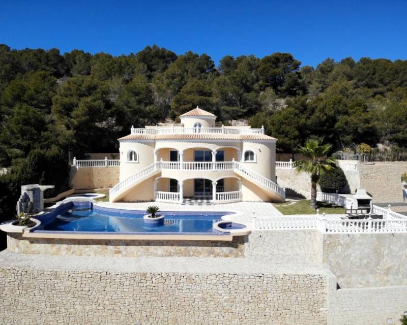 Villa in Calp - view 1