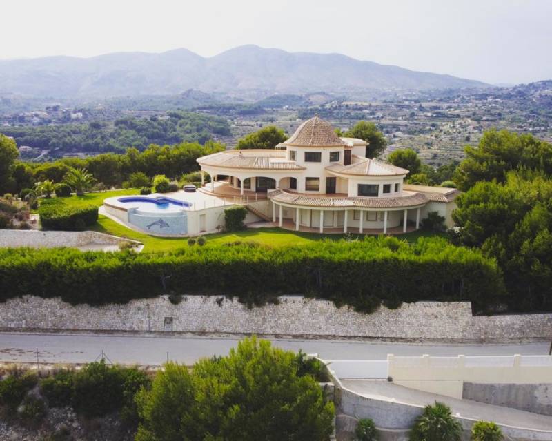 Villa in Calp - view 1