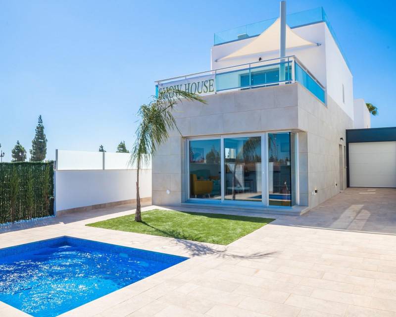Villa in Los Alcazares - view 1