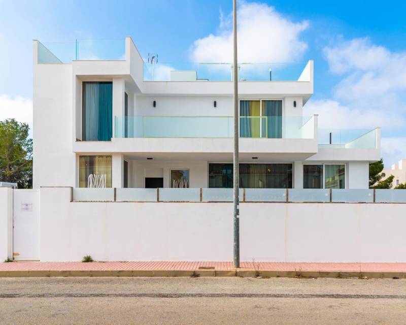 Villa in Villamartin - view 1