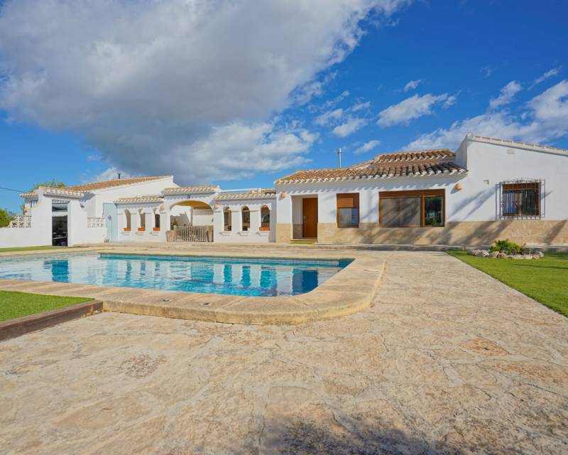 Villa in Miami Platja - view 1
