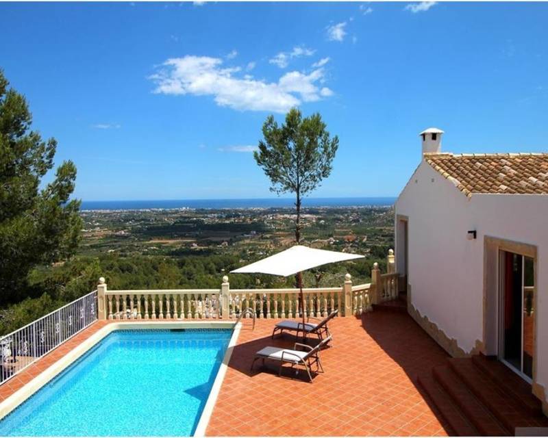 Villa in Alicante - view 1