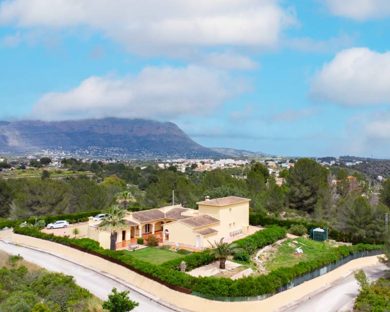 Villa in Gata de Gorgos - view 1