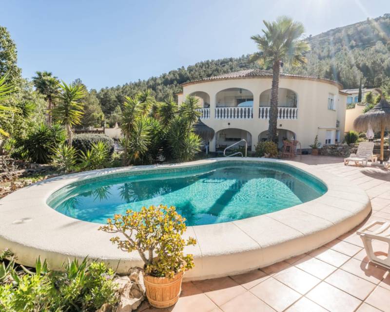 Villa in Alicante - view 1