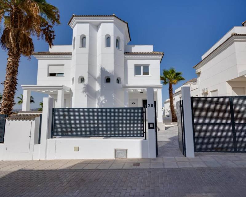 Villa in San Fulgencio - view 1