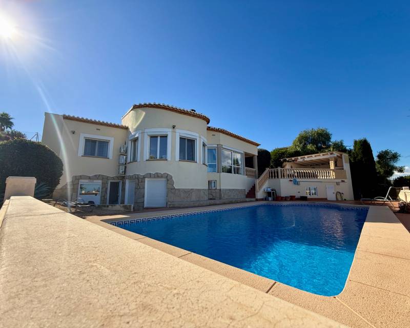 Villa in Alicante - view 1