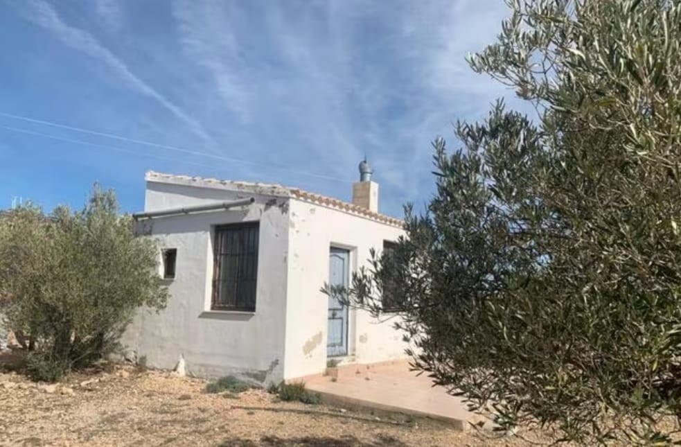 House in Caude - view 1