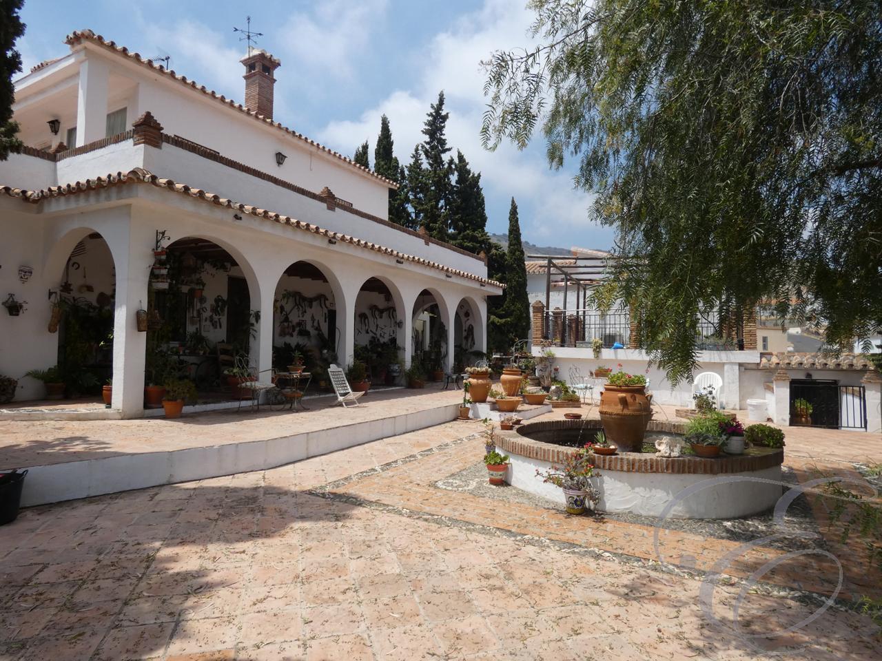 Villa in Malaga - view 1