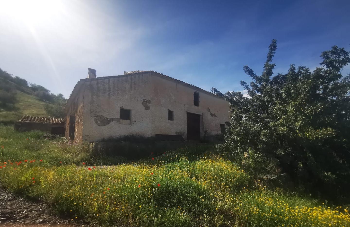House in Colmenar de la Sierra - view 1