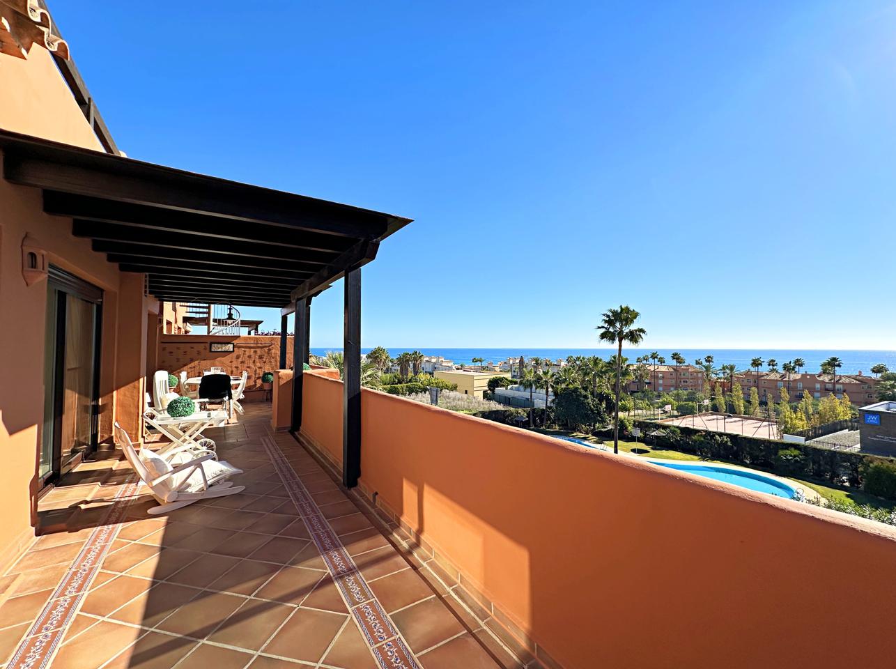 Apartment in Estepona - view 1