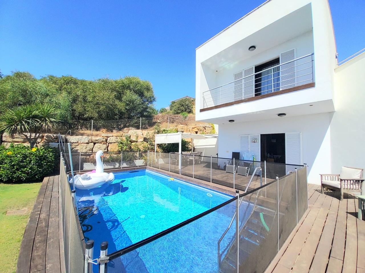 Villa in San Roque - view 1