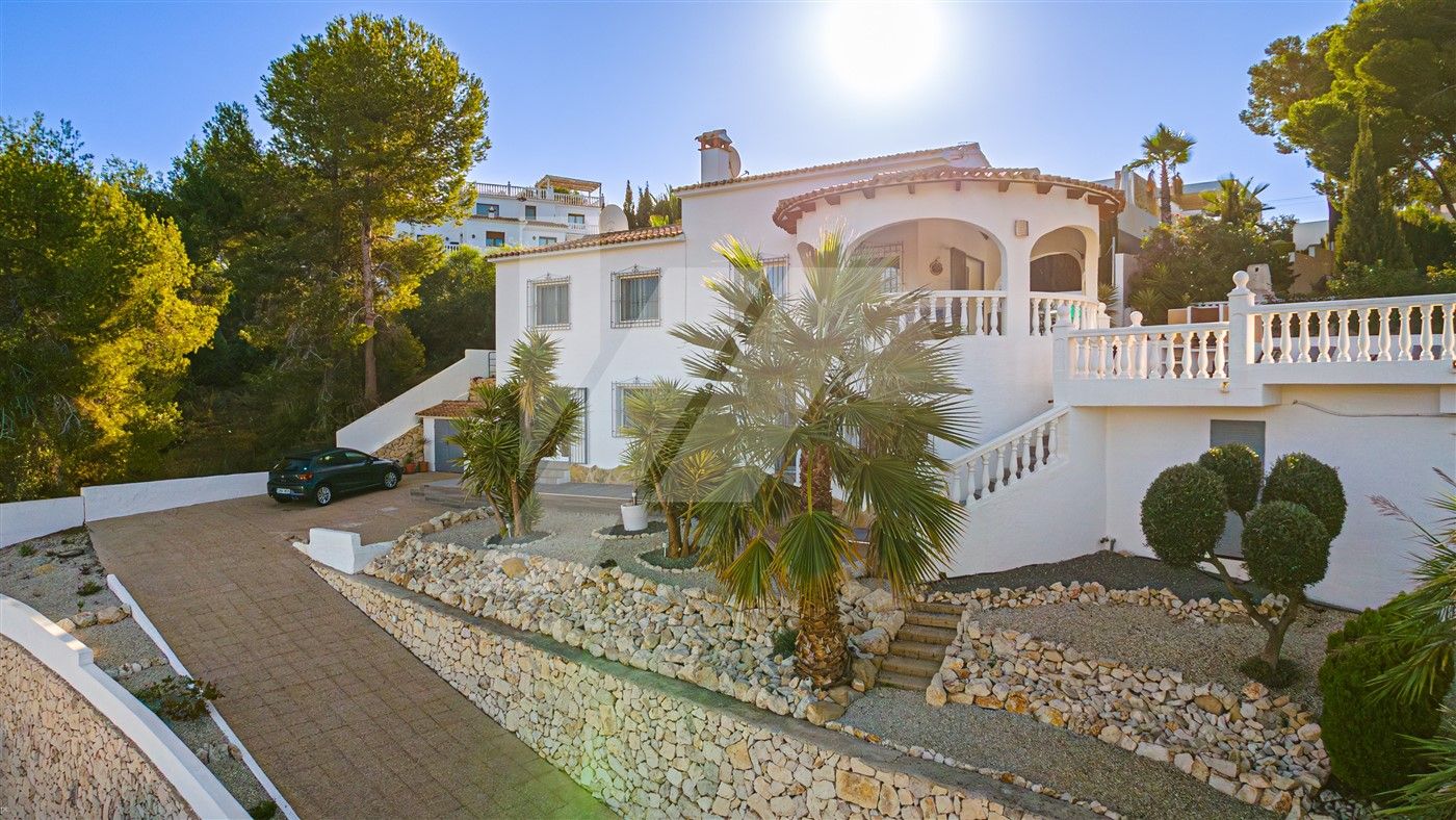 Villa in Moraira - view 1