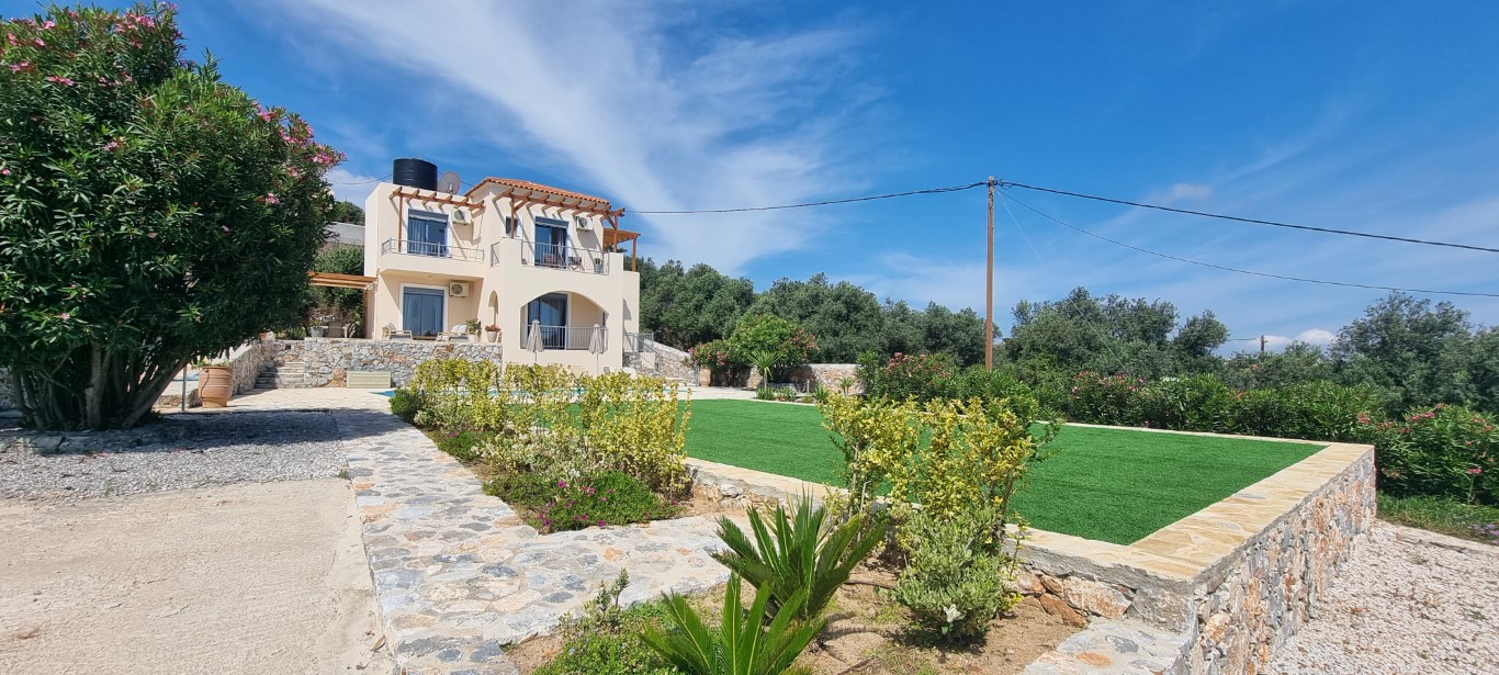 Villa in Vafes - view 1