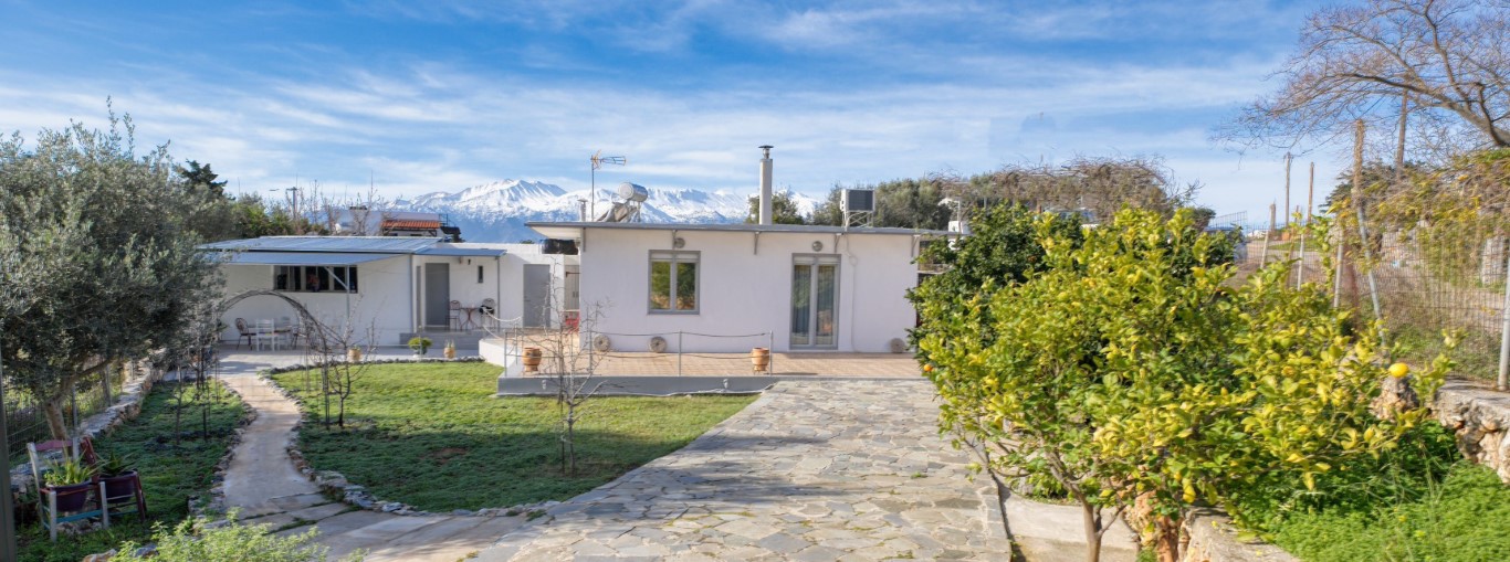 Villa in Vafes - view 1