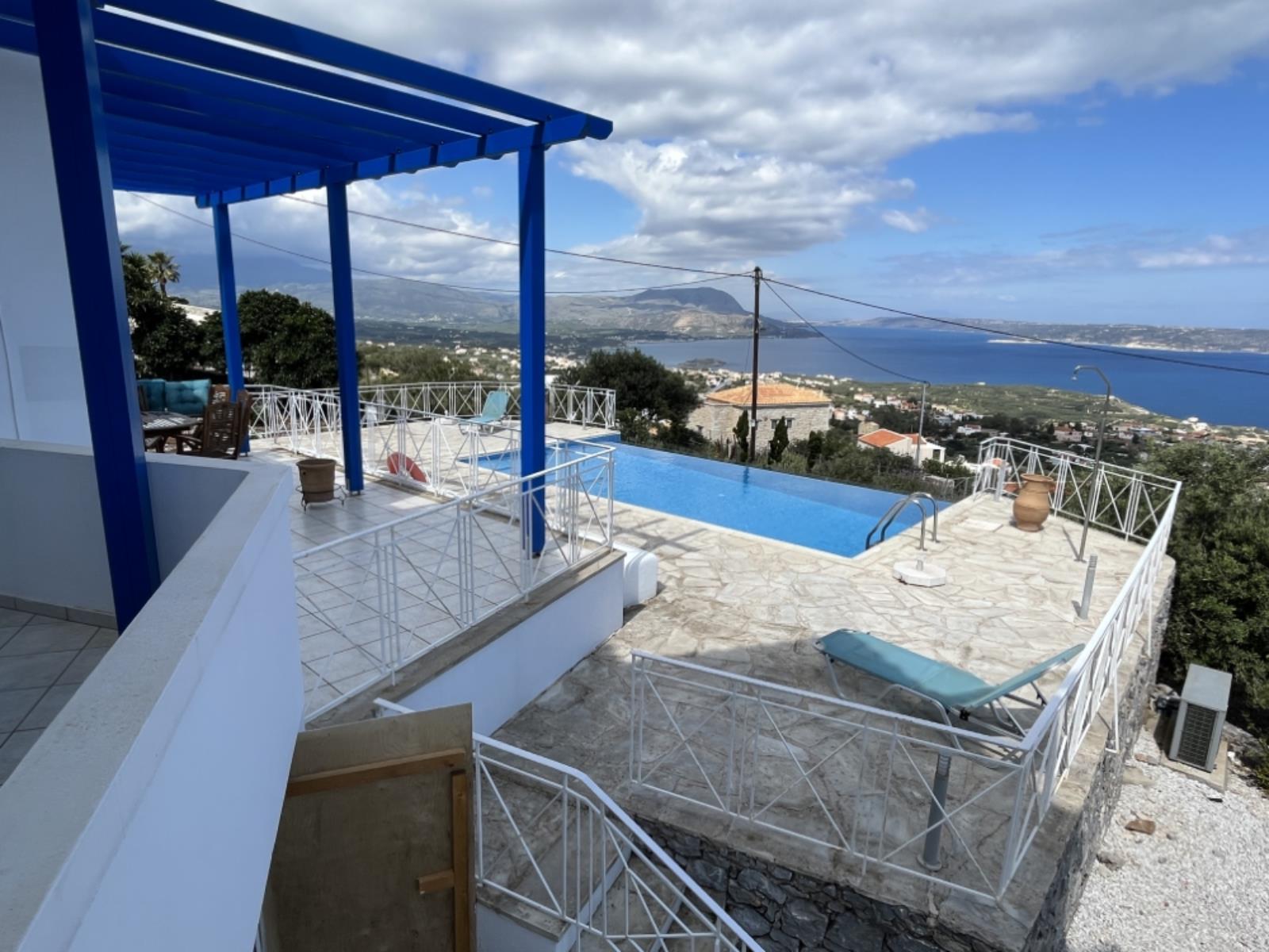 Villa in Vafes - view 1