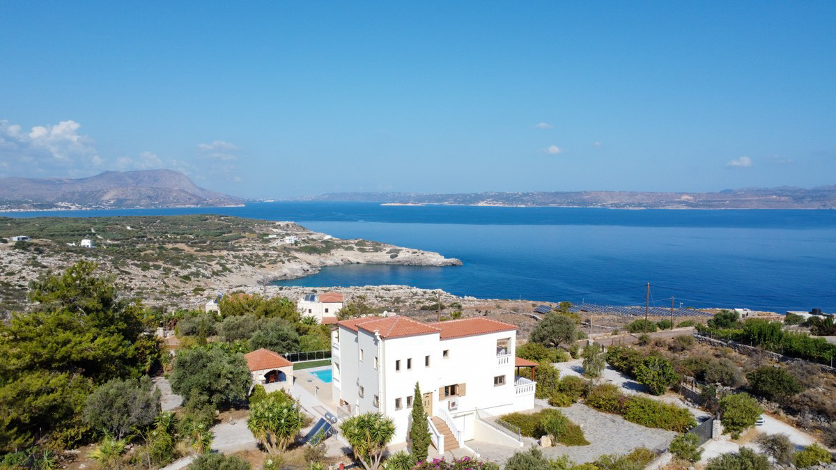 Villa in Kokkinon Khorion - view 1