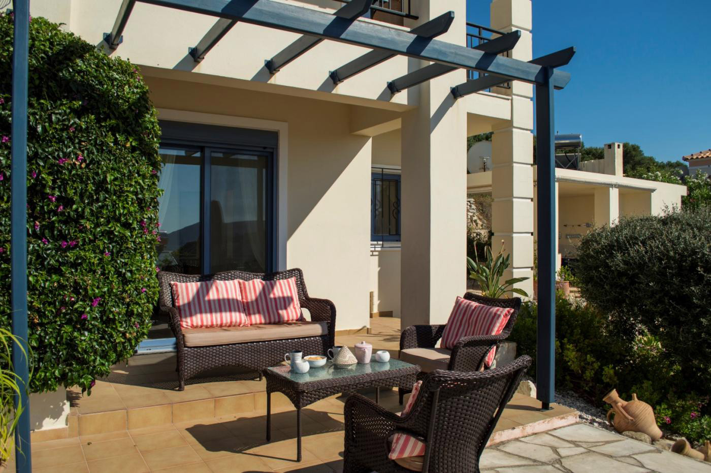 Villa in Armenoi - view 1