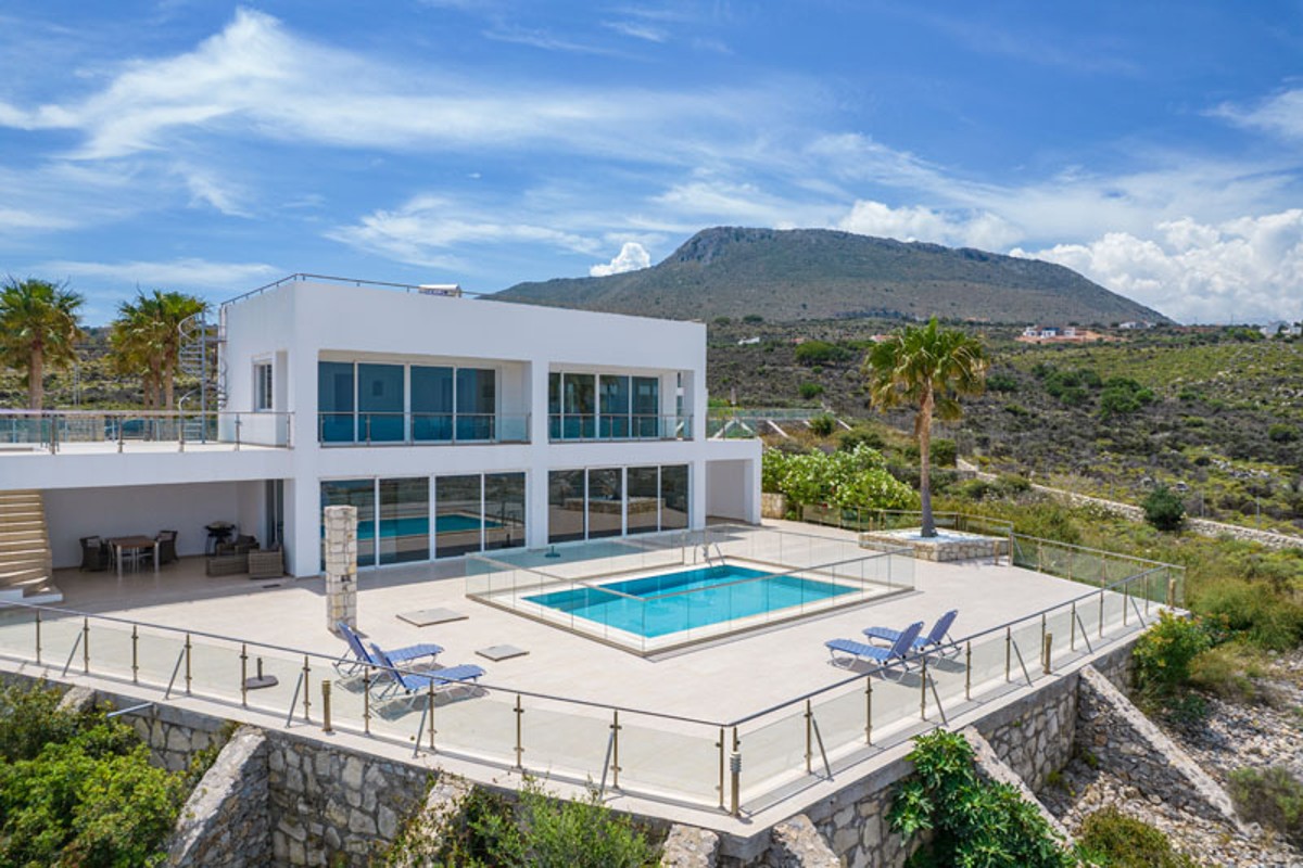Villa in Kokkinon Khorion - view 1