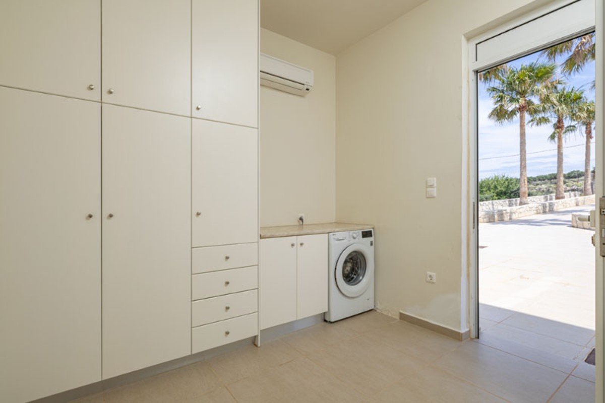 Villa in Kokkinon Khorion - view 1