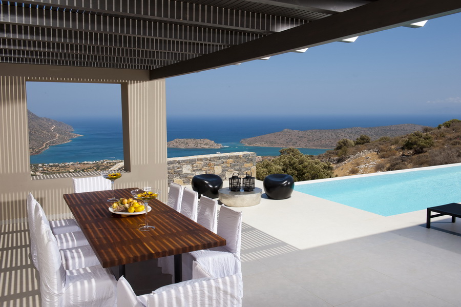 Villa in Chavgas - view 1