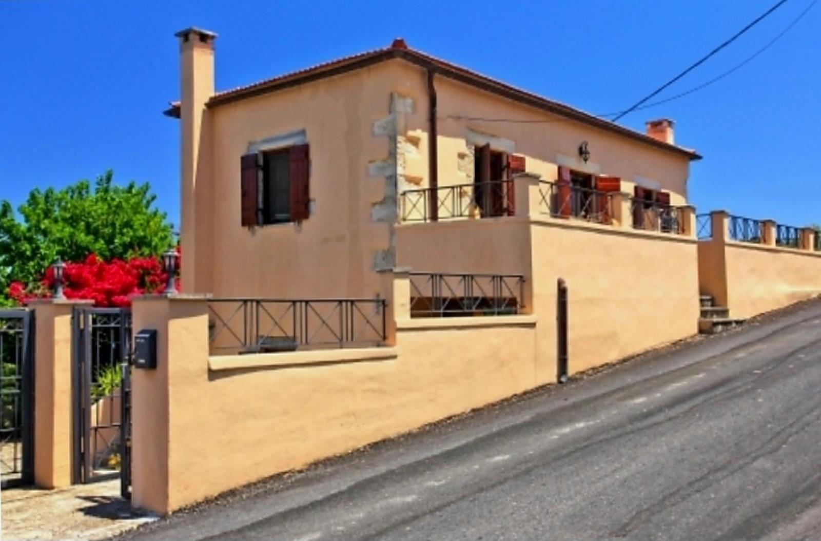 Villa in Kastellos - view 1