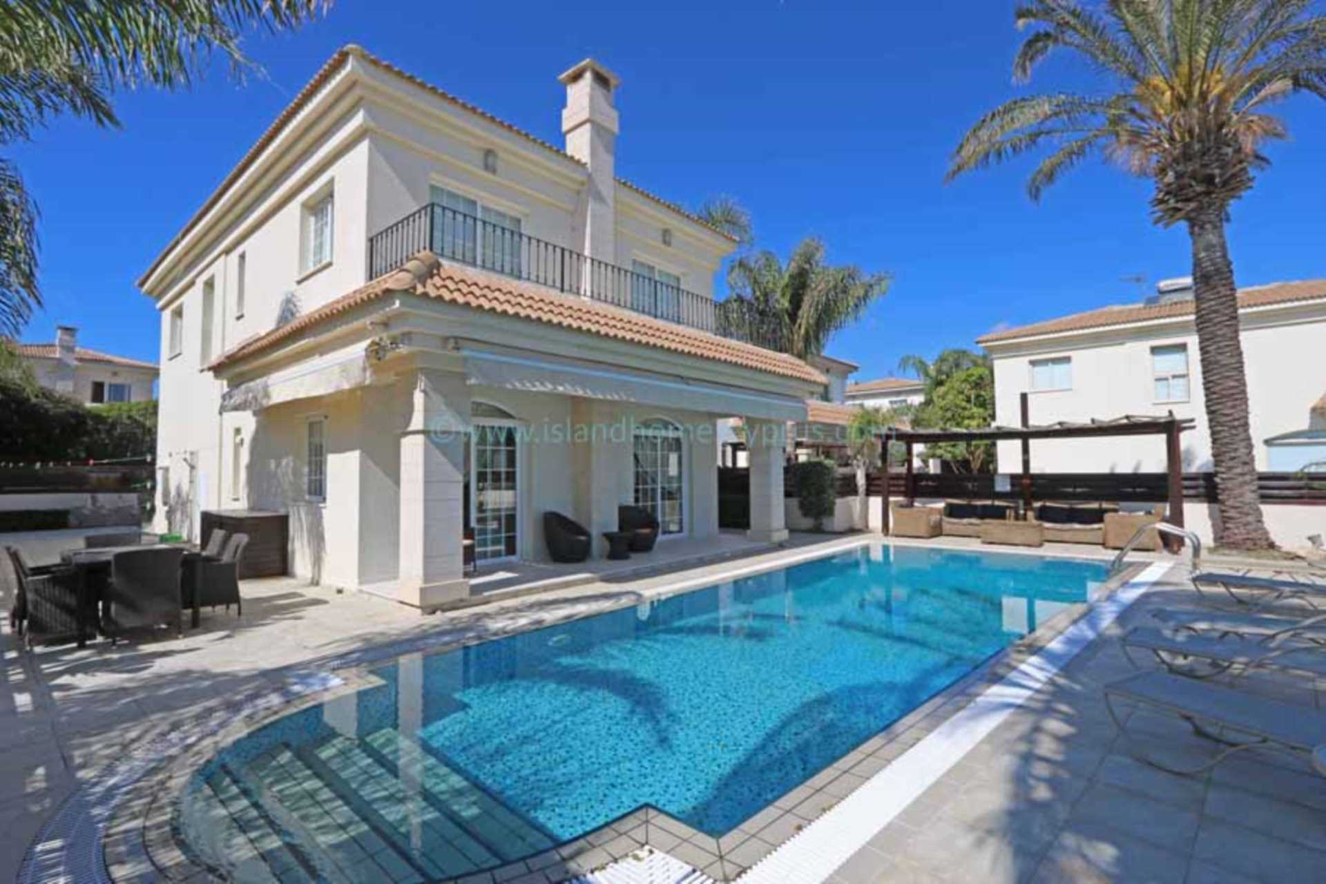 House in Paralimni - view 1