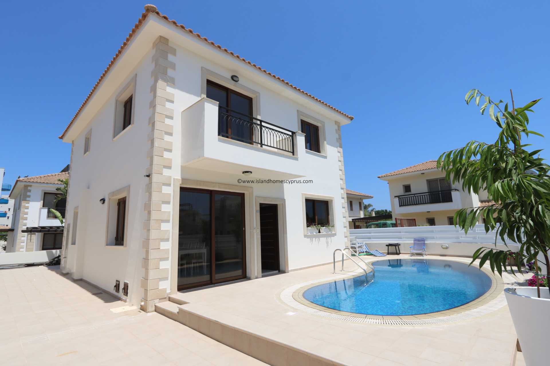 House in Pernera - view 1