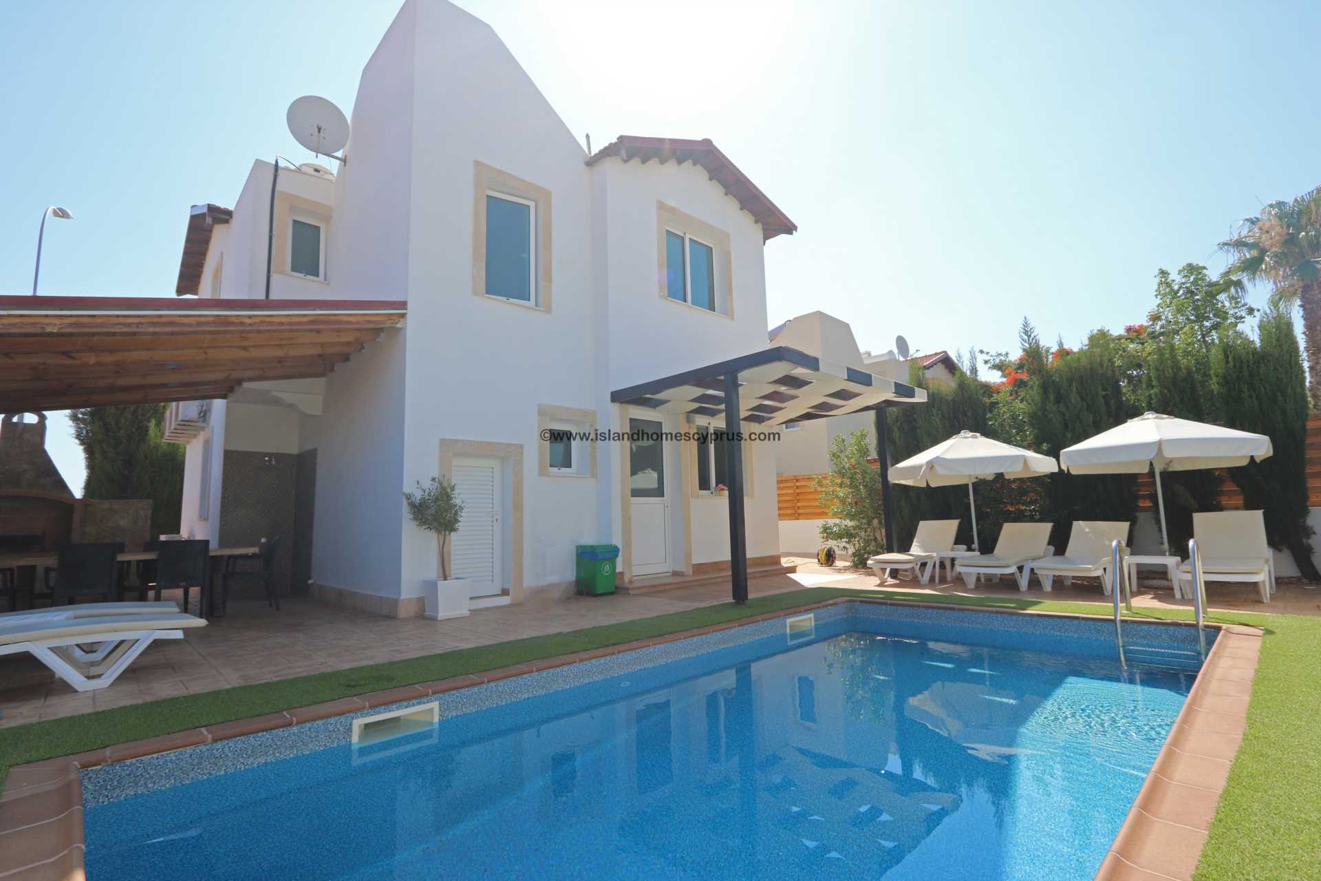House in Pernera - view 1