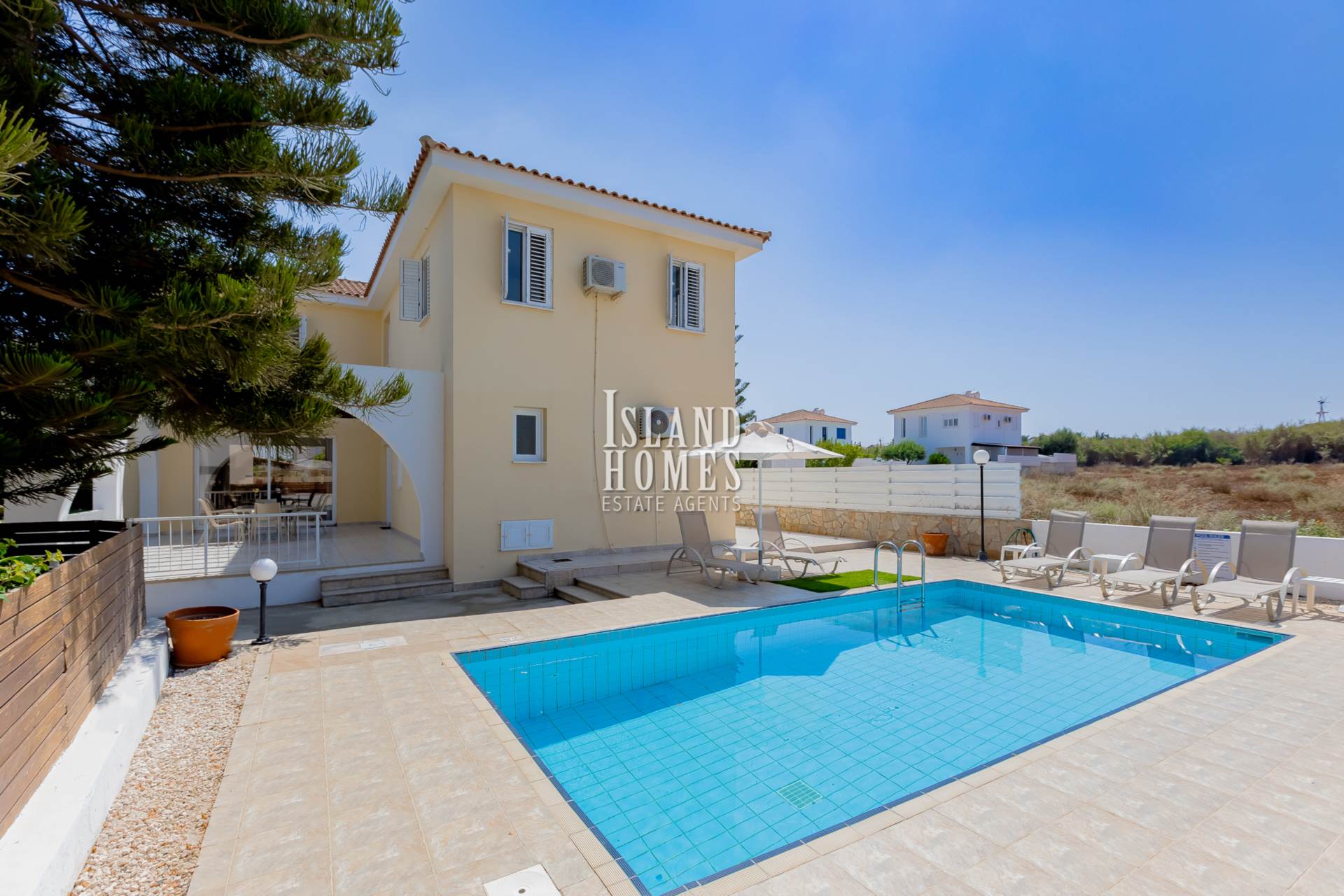 House in Paralimni - view 1