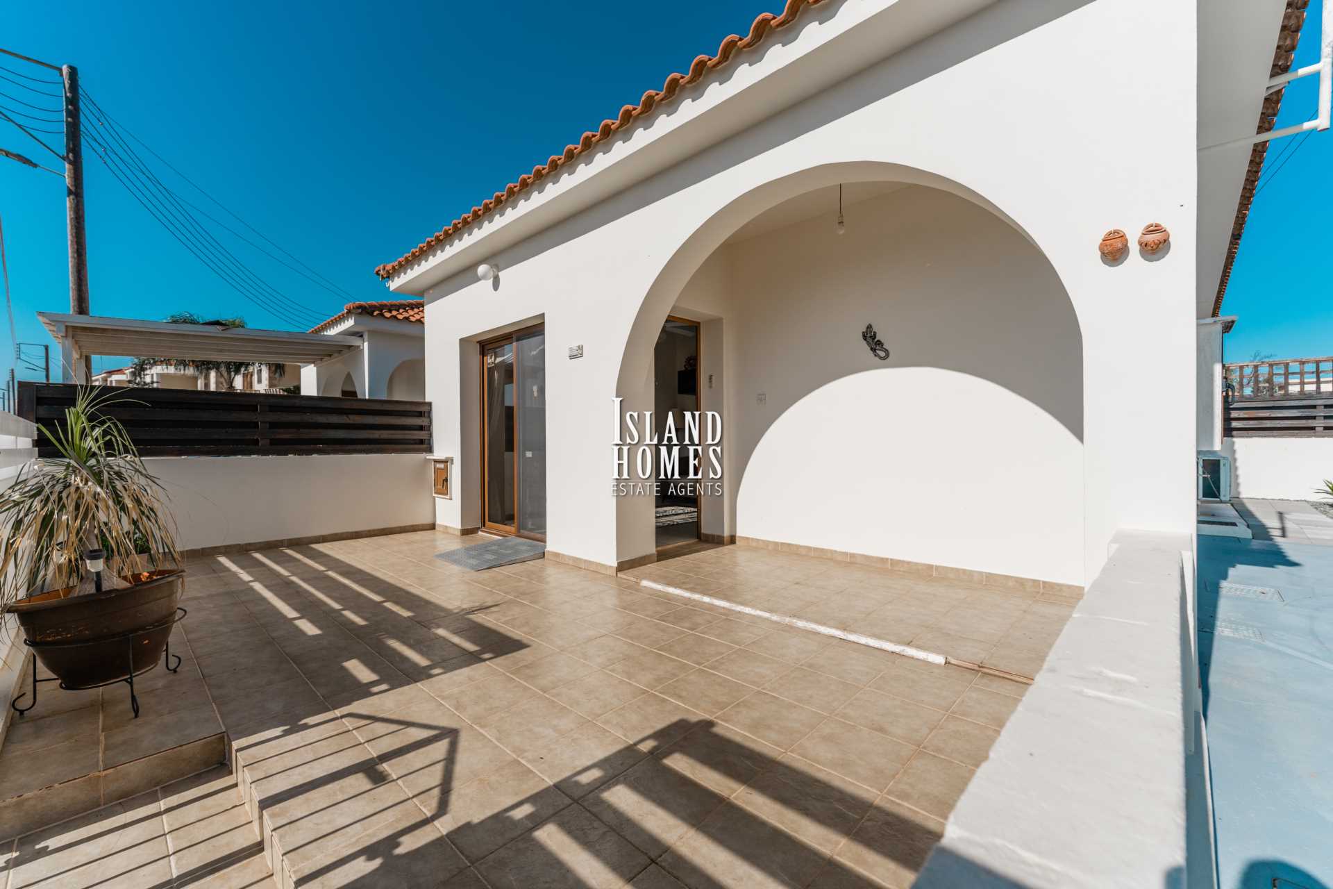 House in Liopetri - view 1